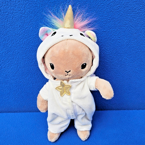 Hase stofftier im einhorn - hase,